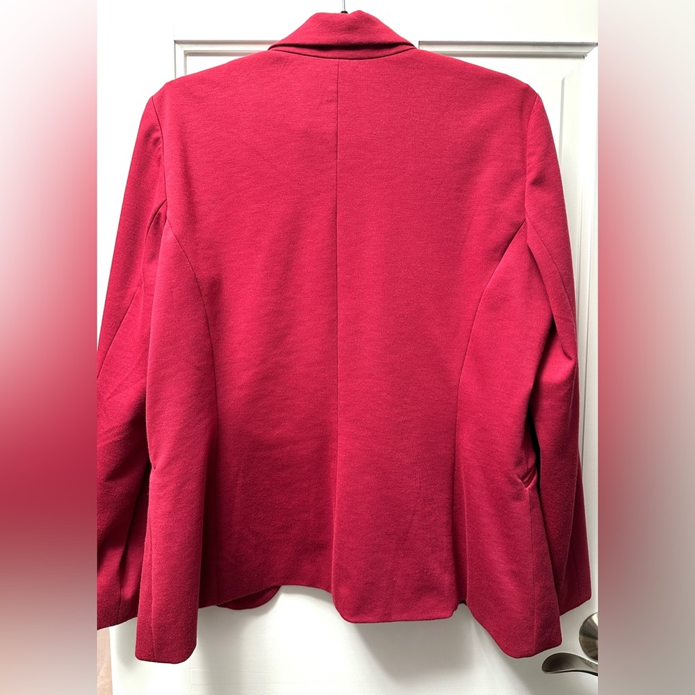 Audrey & Celine Women's Raspberry Blazer size Large - Picture 3 of 6